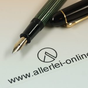 Pelikan 140 | Füller Kolbenfüller | schwarz-grün gestreift  | mit 14K 585 Goldfeder | „M“